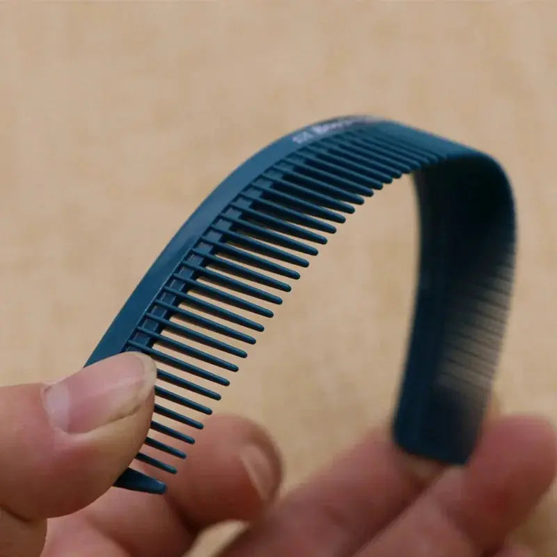 Professional blue anti-static flat-head haircut comb with fine teeth for salon use
