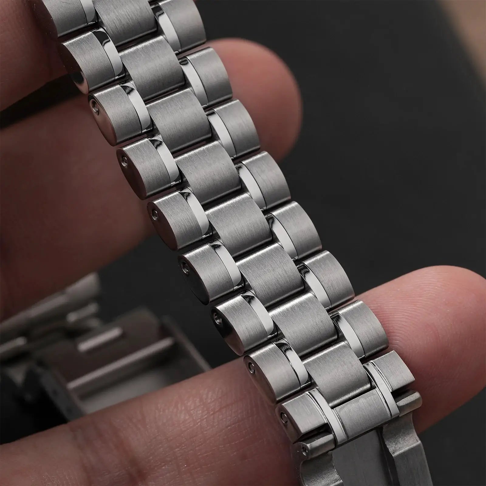 Watchdives WD1863 stainless steel bracelet watch band with brushed links