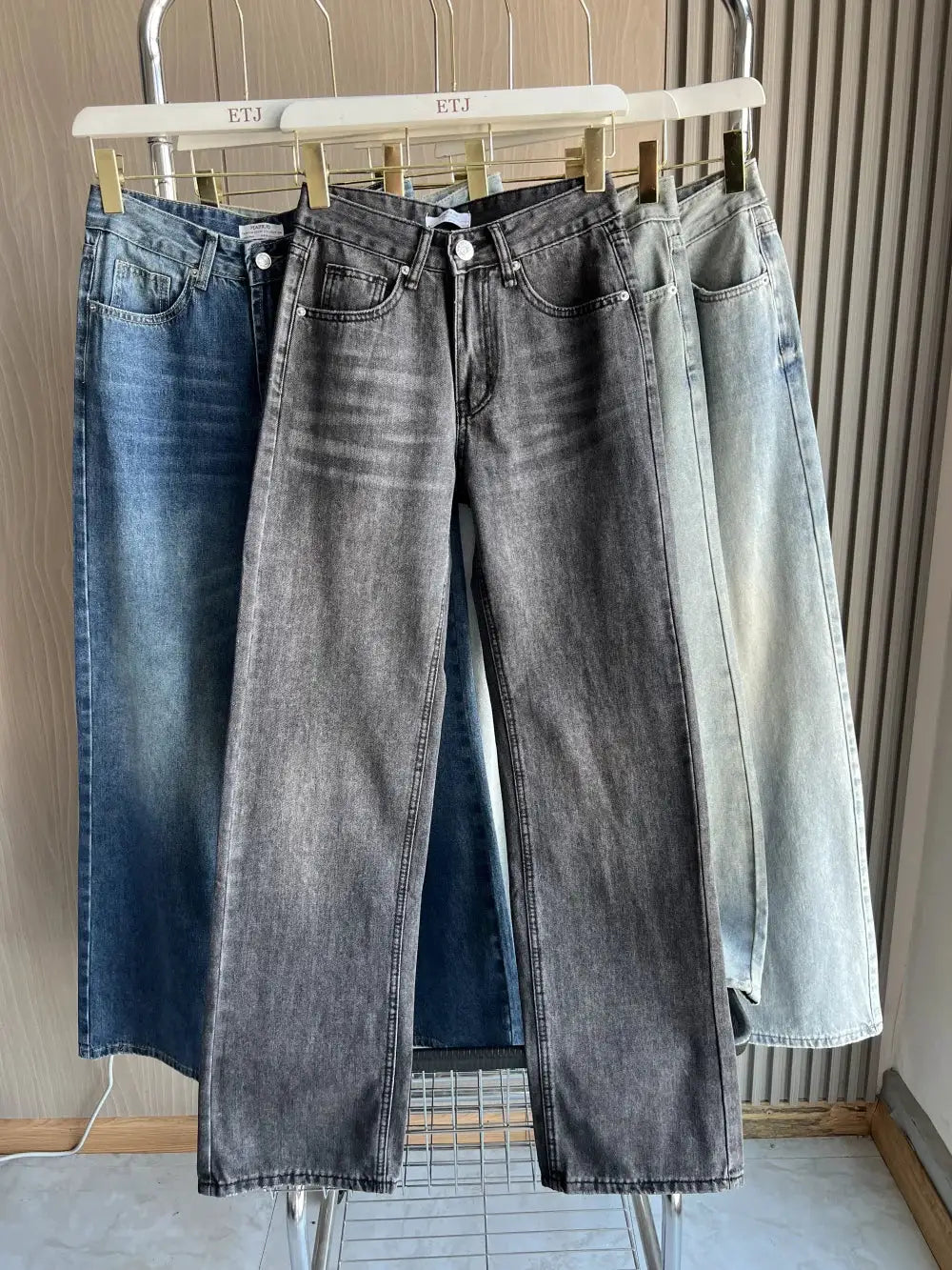 Z1975 Straight Leg Jeans For Women Y2K Classic Wash 2025 ETJ