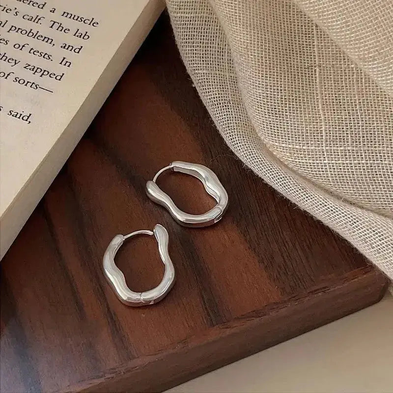 2Pcs Zinc Alloy Smooth Hoop Earrings For Women And Girls Elegant Luxury Jewelry Daily Wear