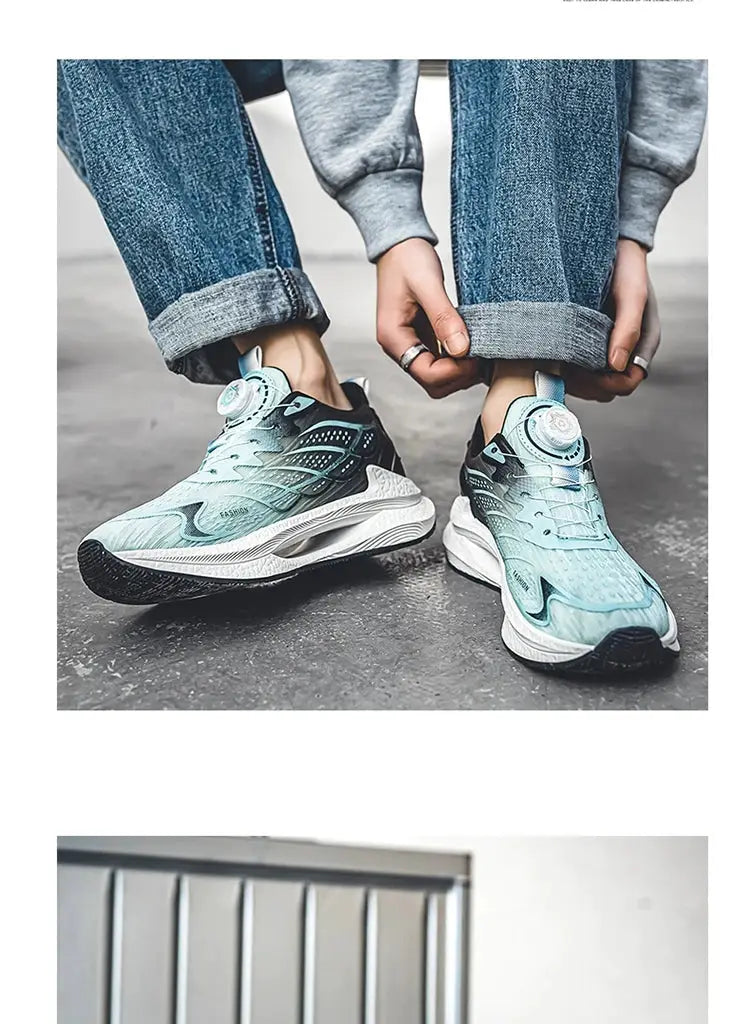 Pair of teal men's summer breathable mesh running shoes with rotating buckle dial - Simples Market
