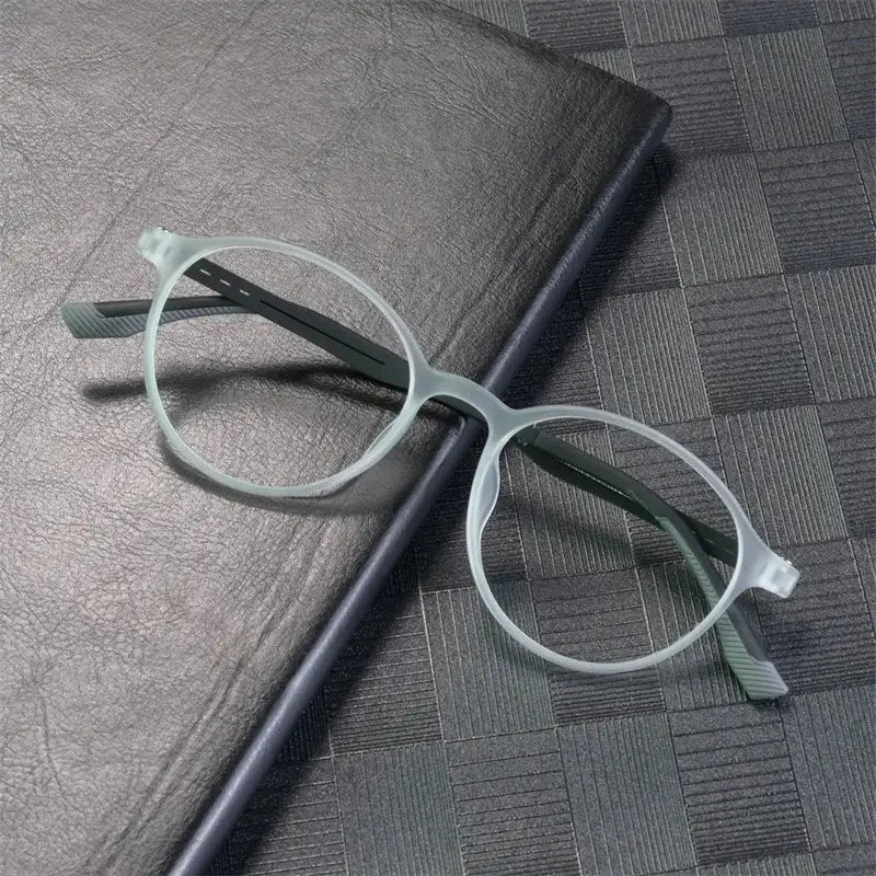 Unisex Ultralight Titanium TR90 Retro Round Prescription Eyeglasses 8g All Day Comfort