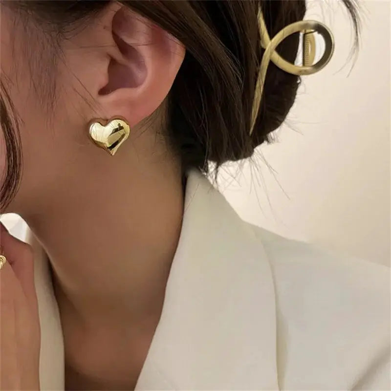 Minimalist Silver Tone Love Heart Stud Earrings For Women Trendy Elegant Bridal Jewelry Hypoallergenic