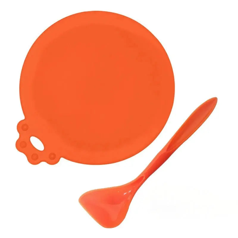 2 Piece Set Reusable Pet Food Can Covers Silicone Lids for Dogs and Cats Airtight Seal with Spoon