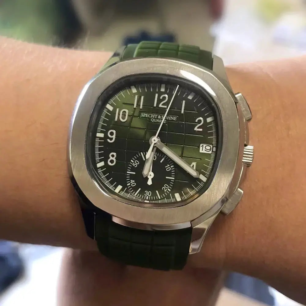 Specht & Söhne men's watch with green dial, stainless steel case, and green rubber strap, date window and chronograph.