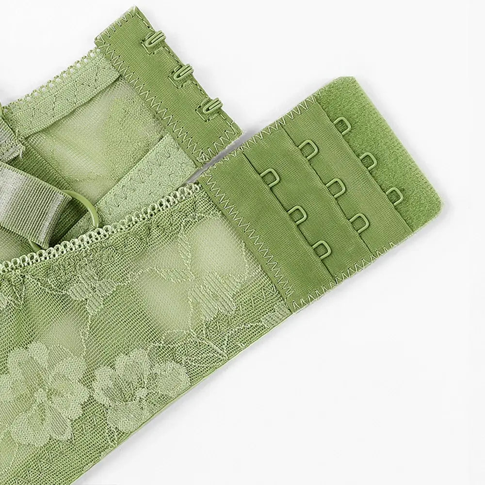 Plus-size green lace underwire bra with floral pattern, Simples Market, B-E cup lingerie