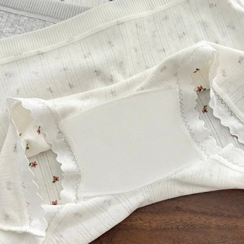 Women's panties 3-pack white mid-rise with lace trim; Simples Market breathable fabric