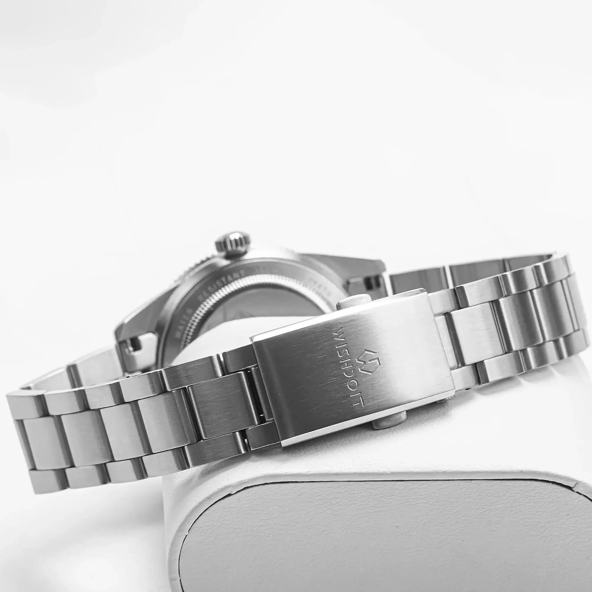 WISHDOIT men's automatic dive watch with stainless steel bracelet; crown and case back visible.