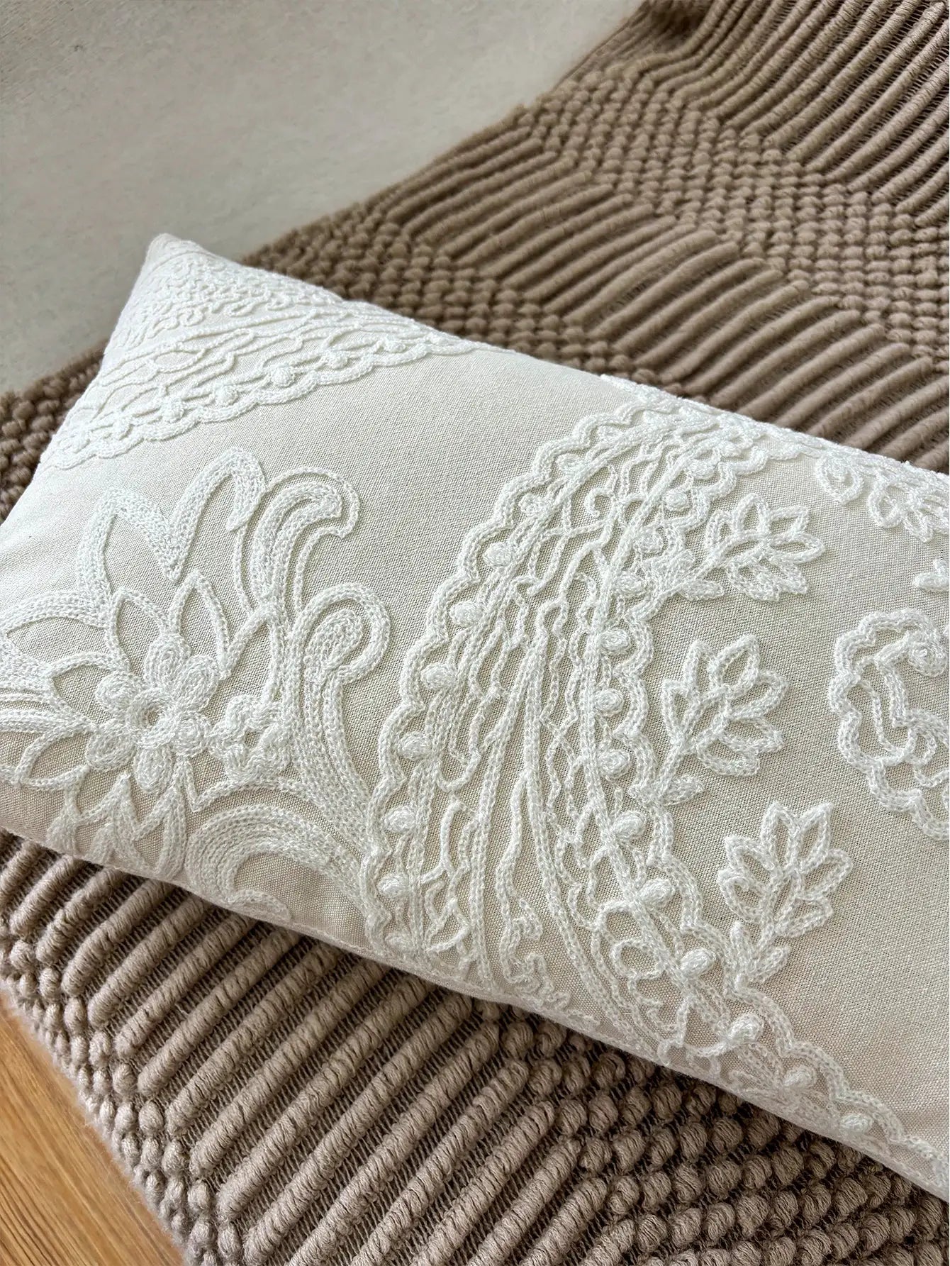 Simples Market 1pc decorative embroidery throw pillow cover without insert; ivory fabric with white lace embroidery