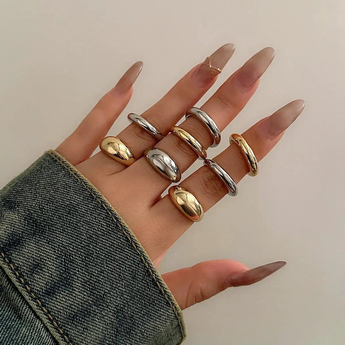 8 Pcs Chunky Open Smooth Surface Rings Set For Women Mixed Gold And Silver Color Fashion Accessories - Simples Market