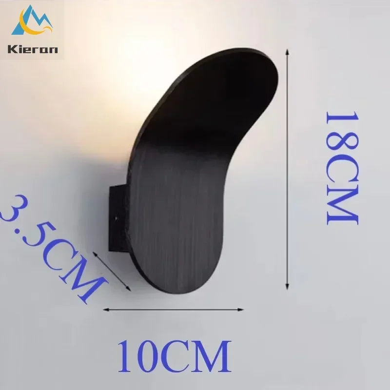 Nordic modern skateboard LED wall lamp by Simples Market, black finish, 18 cm high, 10 cm wide.