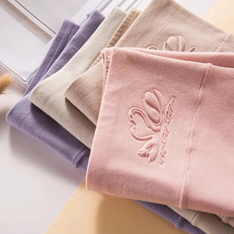 4-pack pastel cotton women's high-waist briefs with embroidered floral design