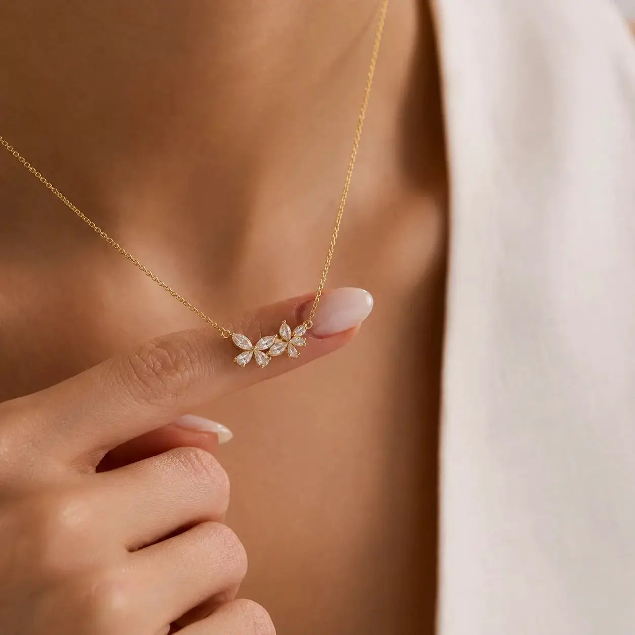 Gold Pendant Necklaces For Women Exquisite Fashion Jewelry Gift Collection Timeless Elegant Styles
