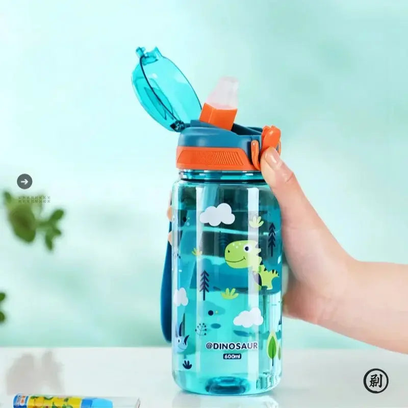 600ml Dinosaur Water Bottle For Kids Sippy Cup With Silicone Straw Leakproof Plastic Water Bottle Summer Kids Water Cup