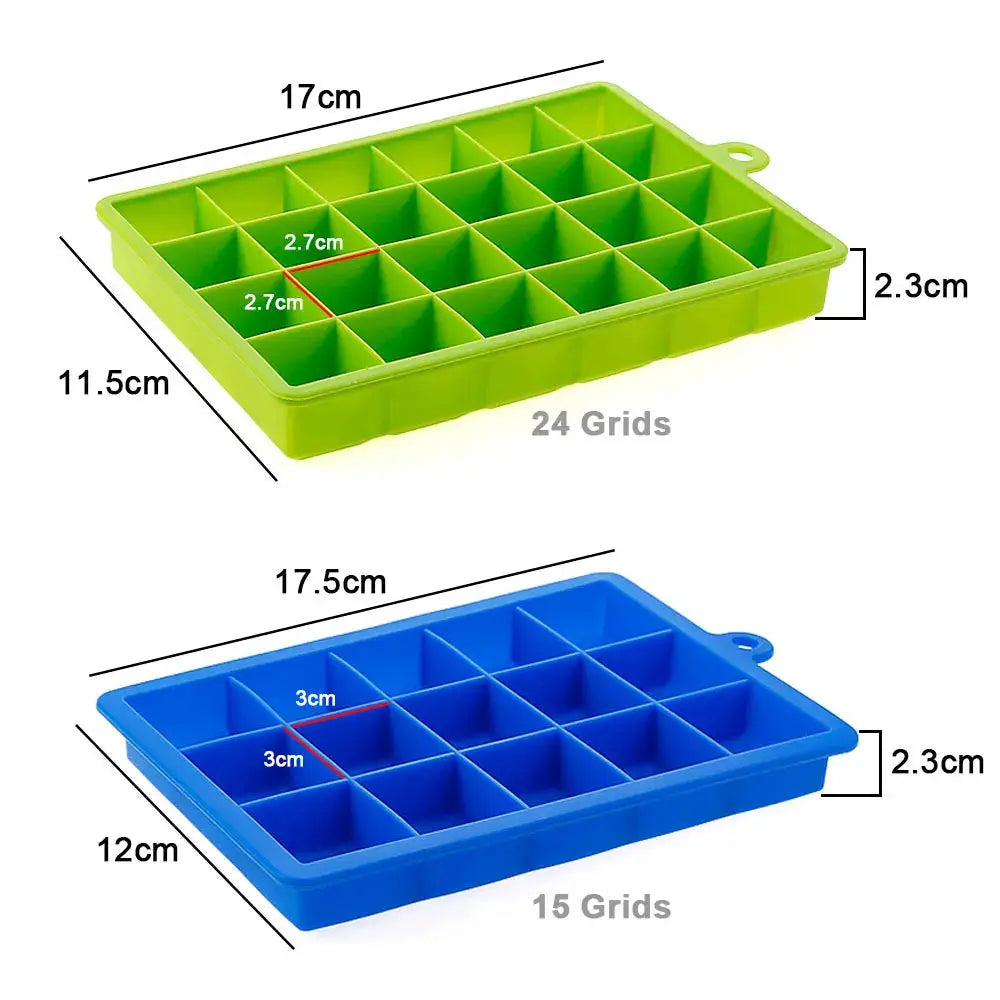 Simples Market silicone ice cube mold trays, green 24-grid and blue 15-grid sets in compact square shapes.