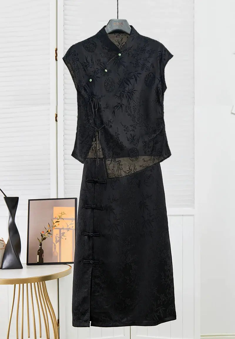 Black jacquard cheongsam-style short-sleeve top and long skirt set with mandarin collar and side ties