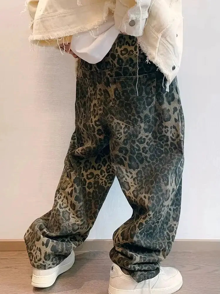 Men's leopard-print denim jeans by Simples Market; oversized wide-leg casual pants