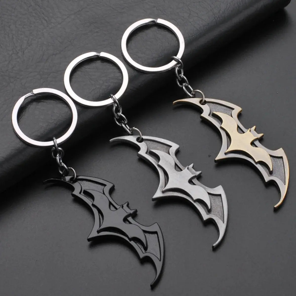 Bat Themed Anime Keychain Creative Metal Car Accessory For Couples Men And Women