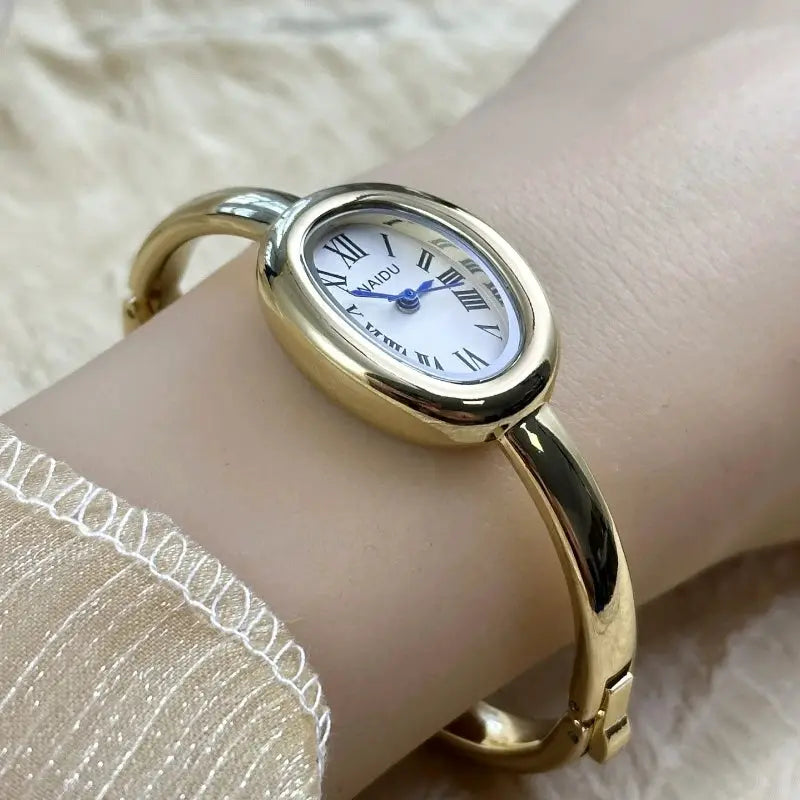 Famous Brand Gold Tone Stainless Steel Strap Bracelet Watch For Women With Small Dial Elegant Timepiece