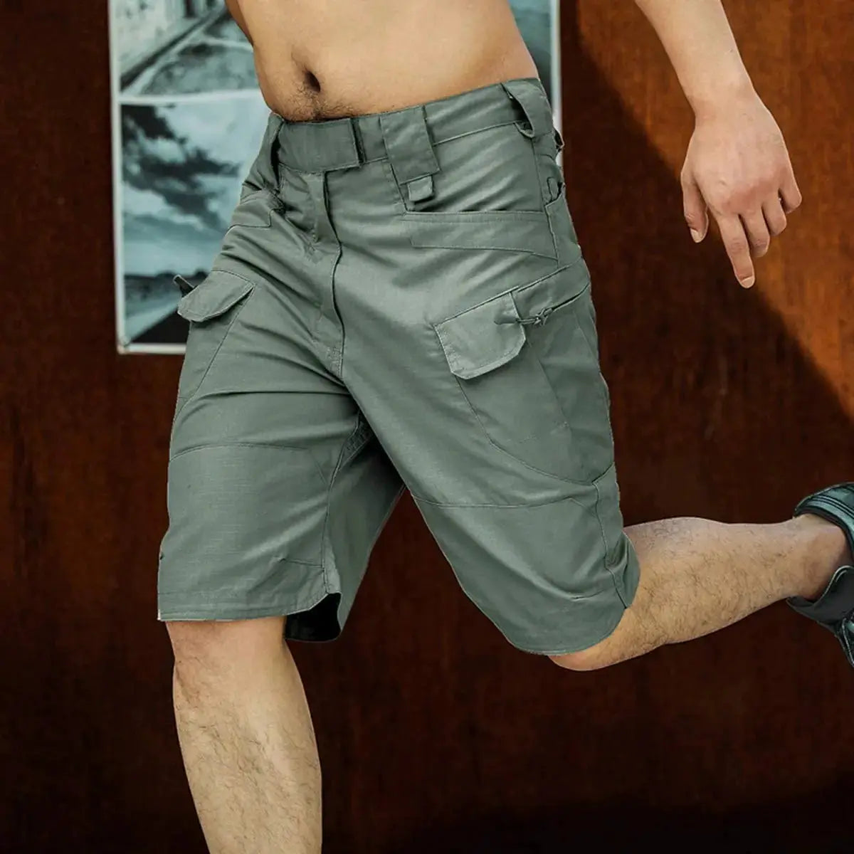 Simples Market men's urban military green waterproof cargo shorts with multiple pockets