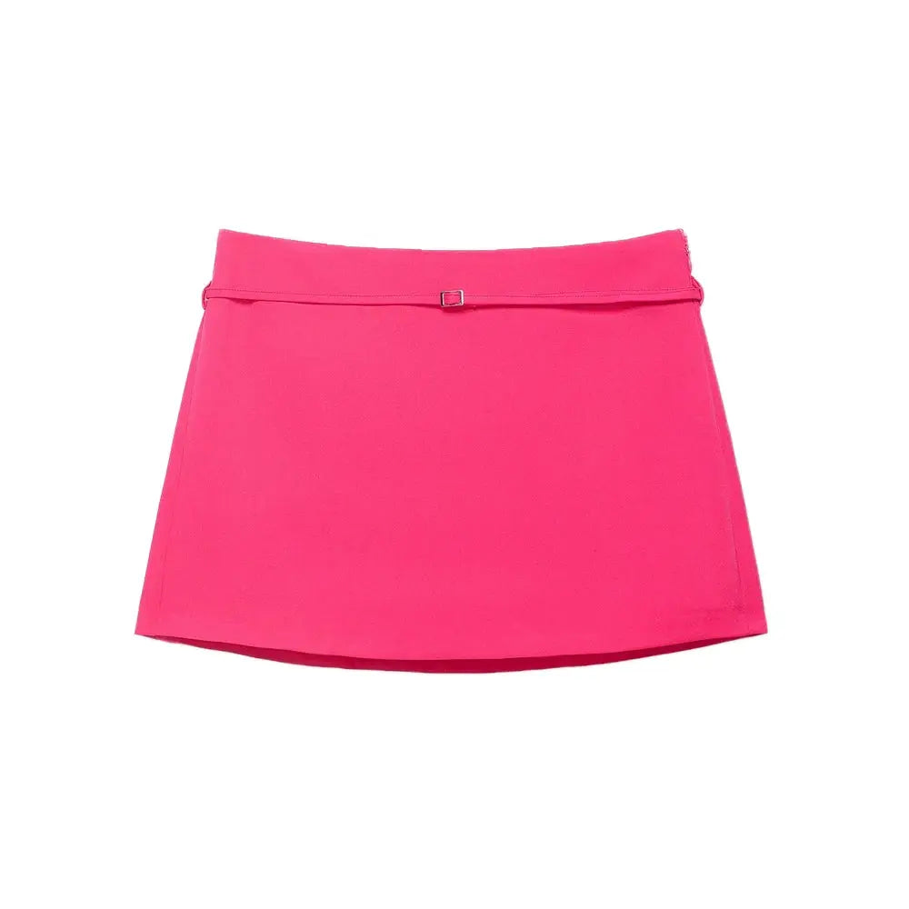 Pink solid-color women's skort with belt, casual and stylish