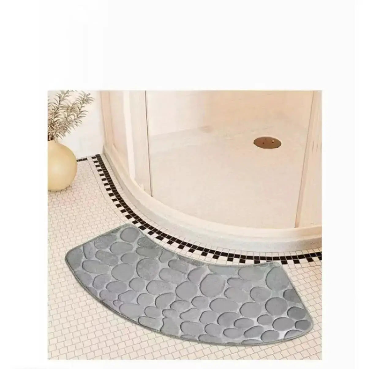 Curved bathroom mat, gray, non-slip, absorbent for shower entrance