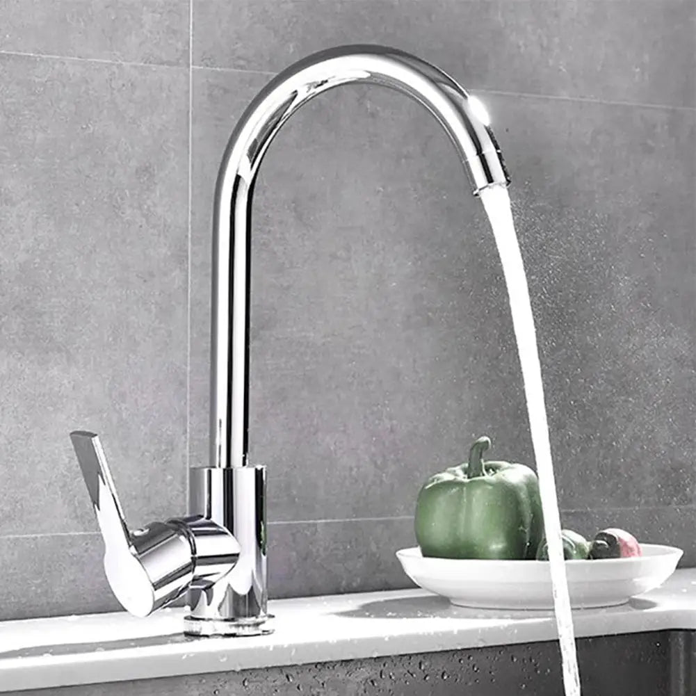 Simples Market chrome kitchen faucet with pull-out spray, single-handle deck-mounted hot and cold mixer.
