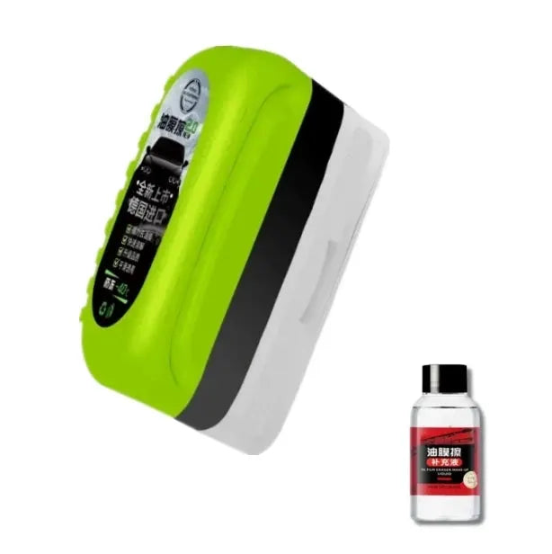 Simples Market car glass cleaning kit with lime-green sponge brush and bottle of cleaning solution