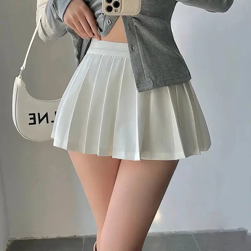 Pleated white mini skirt, high-waist A-line gyaru style