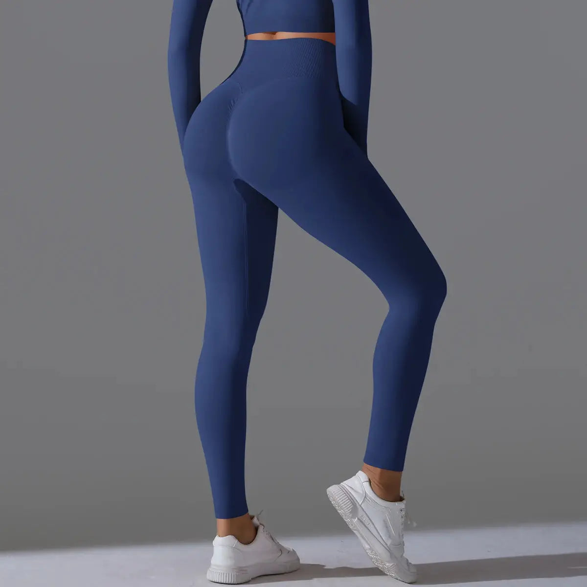 Women's seamless yoga leggings in deep blue, high-waist tummy control with scrunch butt lift by Simples Market