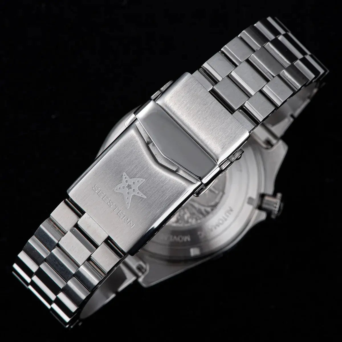 SEESTERN Sub600T stainless steel diver watch with brushed bracelet and SEESTERN logo on clasp