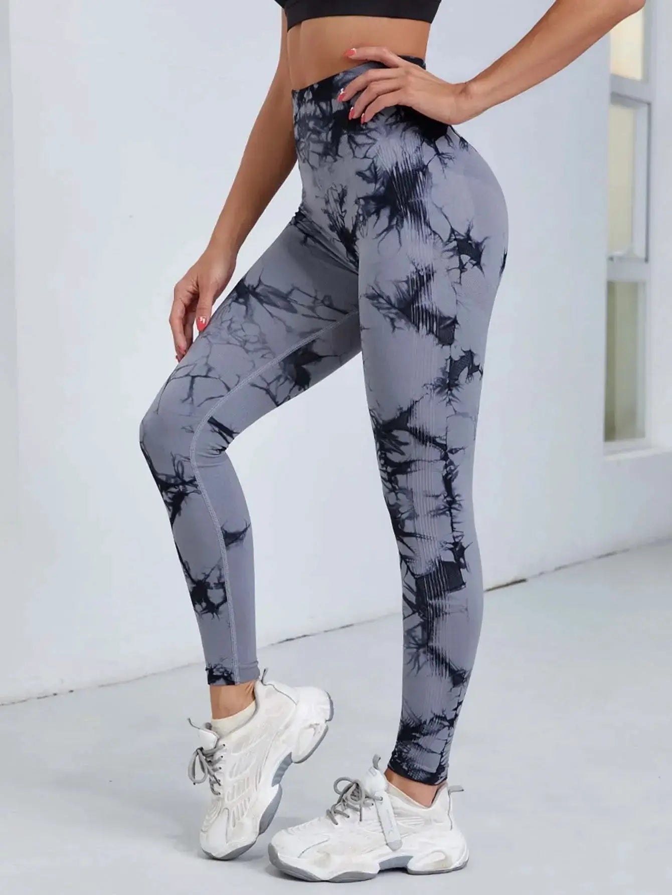 Women's tie-dye 9/10 leggings, Simples Market high-waist yoga pants in soft, stretchy breathable fabric