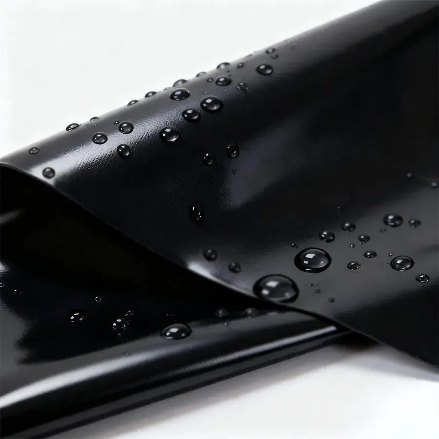 Simples Market waterproof PVC bed sheet in pure black, oil- and dirt-resistant.