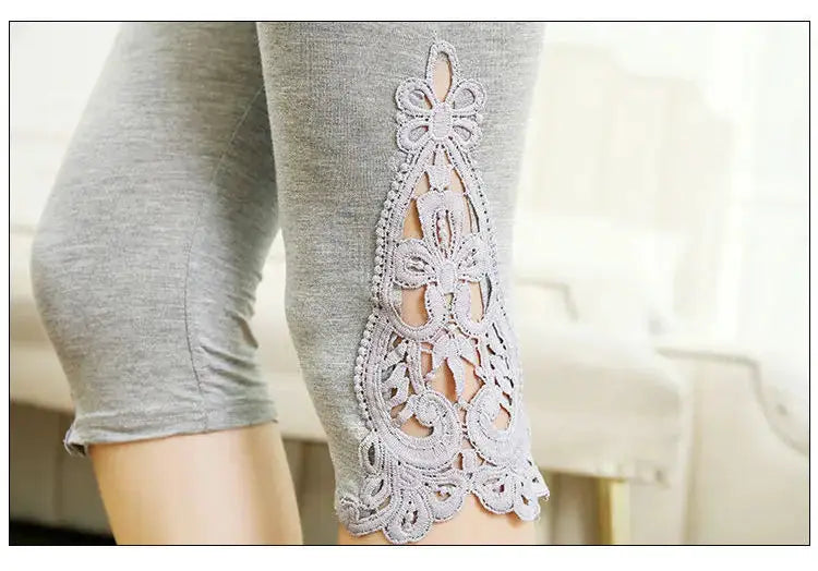 Capri leggings by Simples Market: grey fabric with floral lace side panel