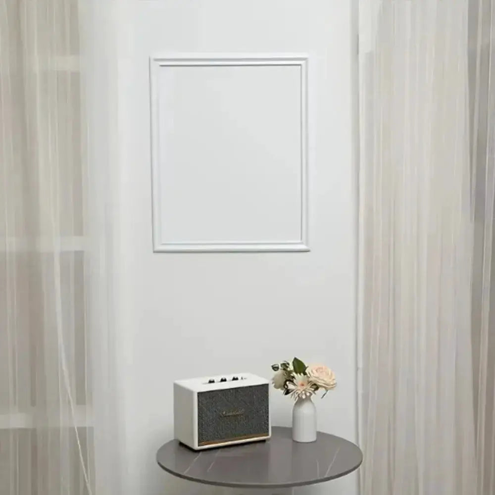 Simples Market 1m self-adhesive PVC decorative strip, white finish, shown on a white wall.