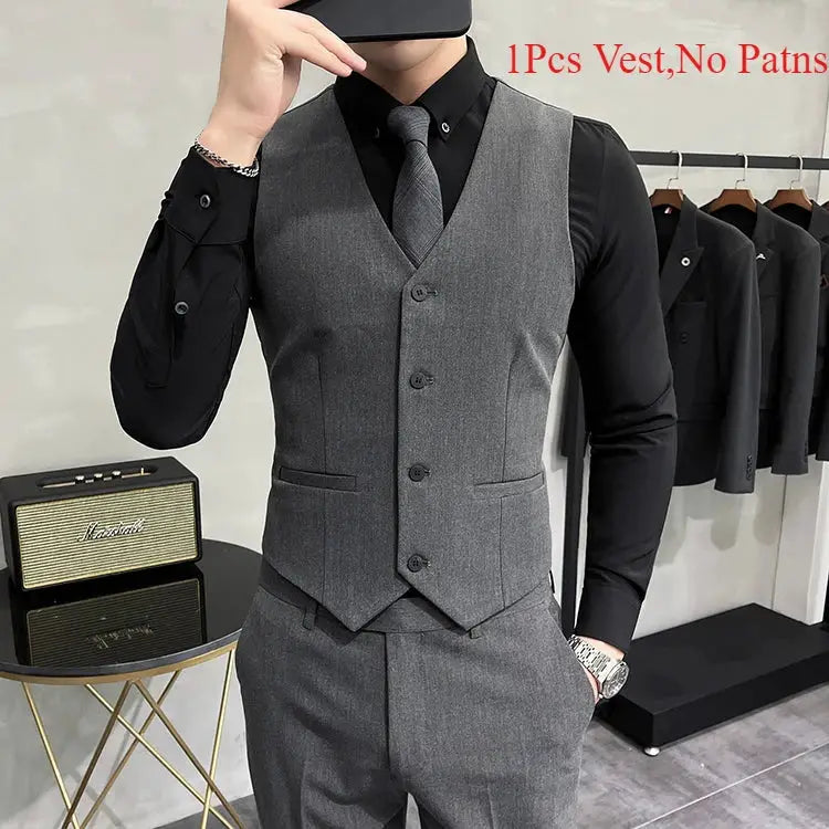 Men's grey waistcoat and suit pants set, S-7XL, Simples Market, paired with black shirt and tie.