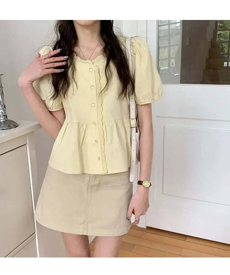 Simples Market women's pale yellow puff-sleeve blouse with button-front and peplum waist