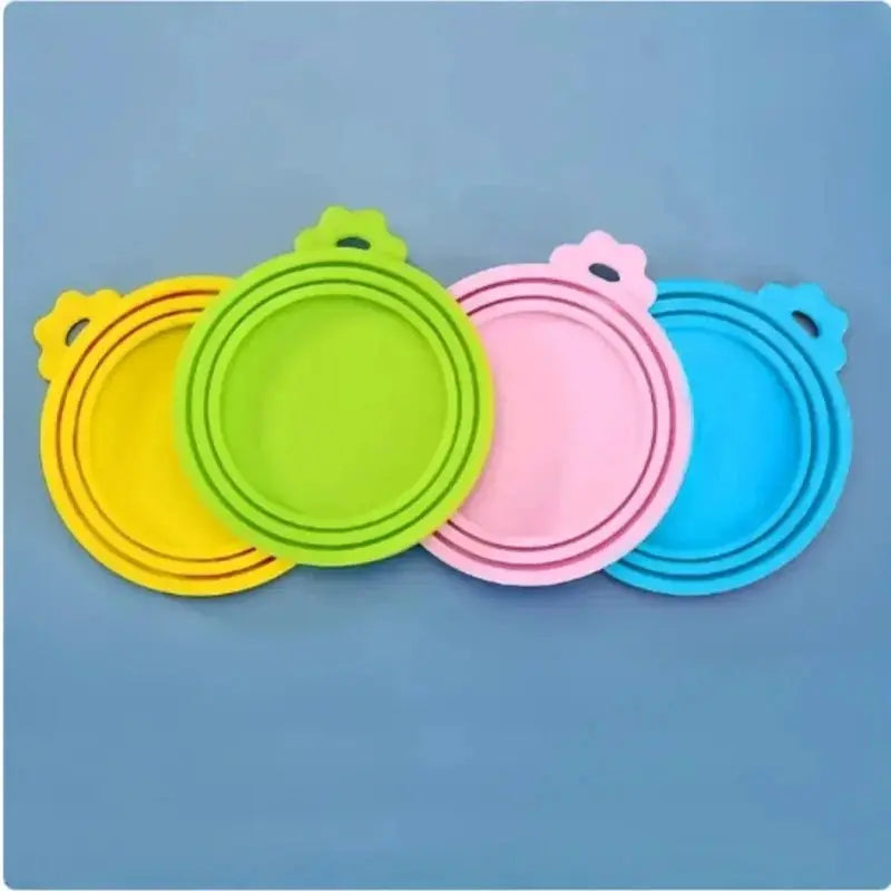 2 Pack Reusable Silicone Pet Food Can Covers for Dogs and Cats Universal Fit Airtight Tin Lid Seal with Spoon