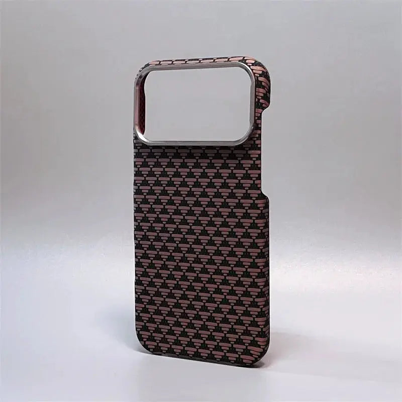 Simples Market iPhone MagSafe case with pink-black carbon-fiber geometric pattern; shockproof alloy armor for Pro Max/Air