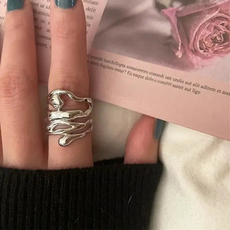 Hollowed Out 2025 Electroplated Gold Wide Ring Elegant Yet Simple Fashion Jewelry Gift For Loved Ones