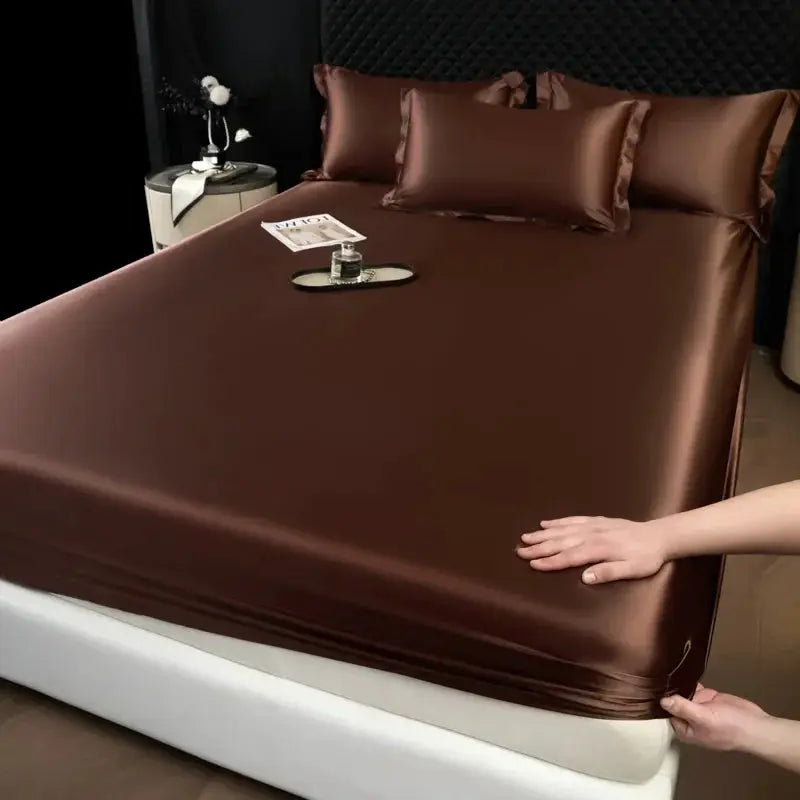 3-piece mulberry silk fitted sheet set with pillowcases in chocolate brown