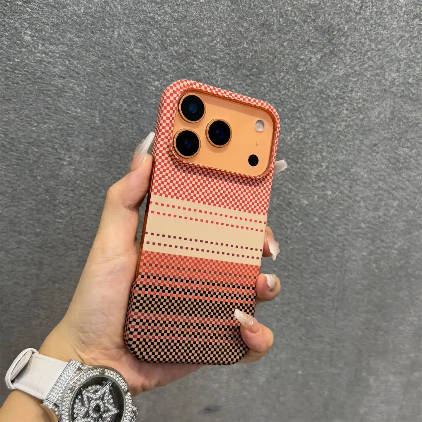 Simples Market frameless carbon fiber Kevlar MagSafe phone case for iPhone with pink gradient checkerboard pattern