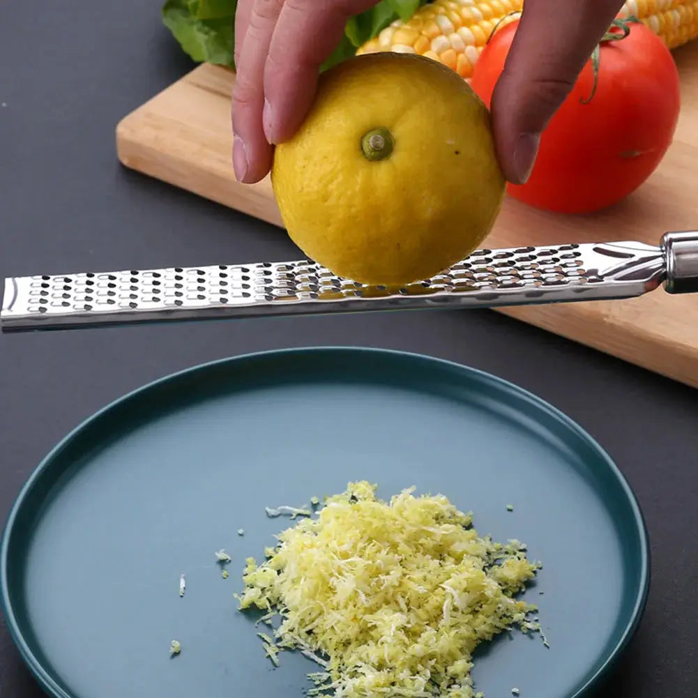 ChefEase 20cm Stainless Steel Grater Versatile Grater for Citrus Ginger Garlic Cheese Chocolate With Hanging Loop