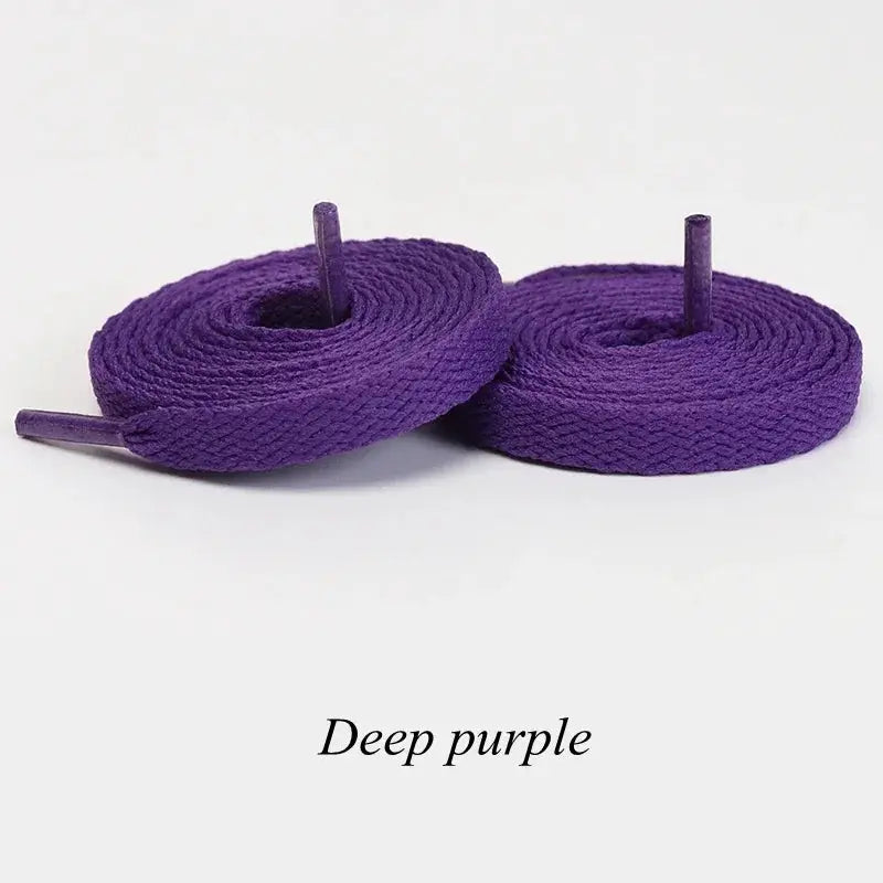 Flat shoelaces in deep purple, 1 pair for unisex casual sneakers.