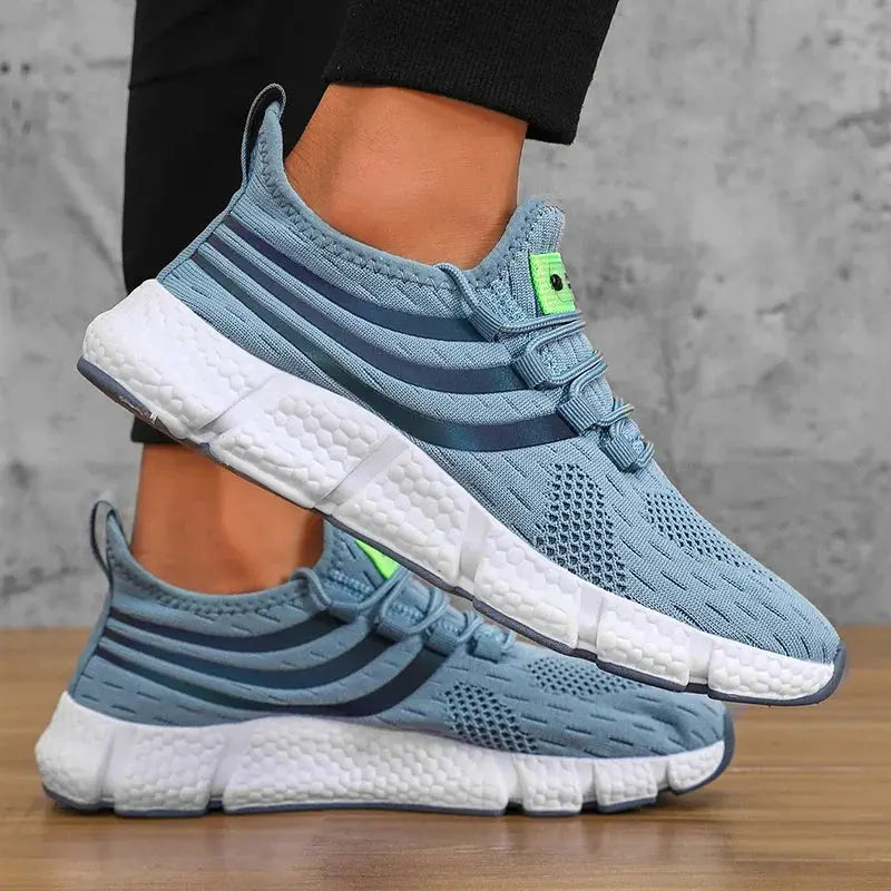 Men's casual sports shoes by Simples Market, breathable blue mesh sneakers with white soles (pair)