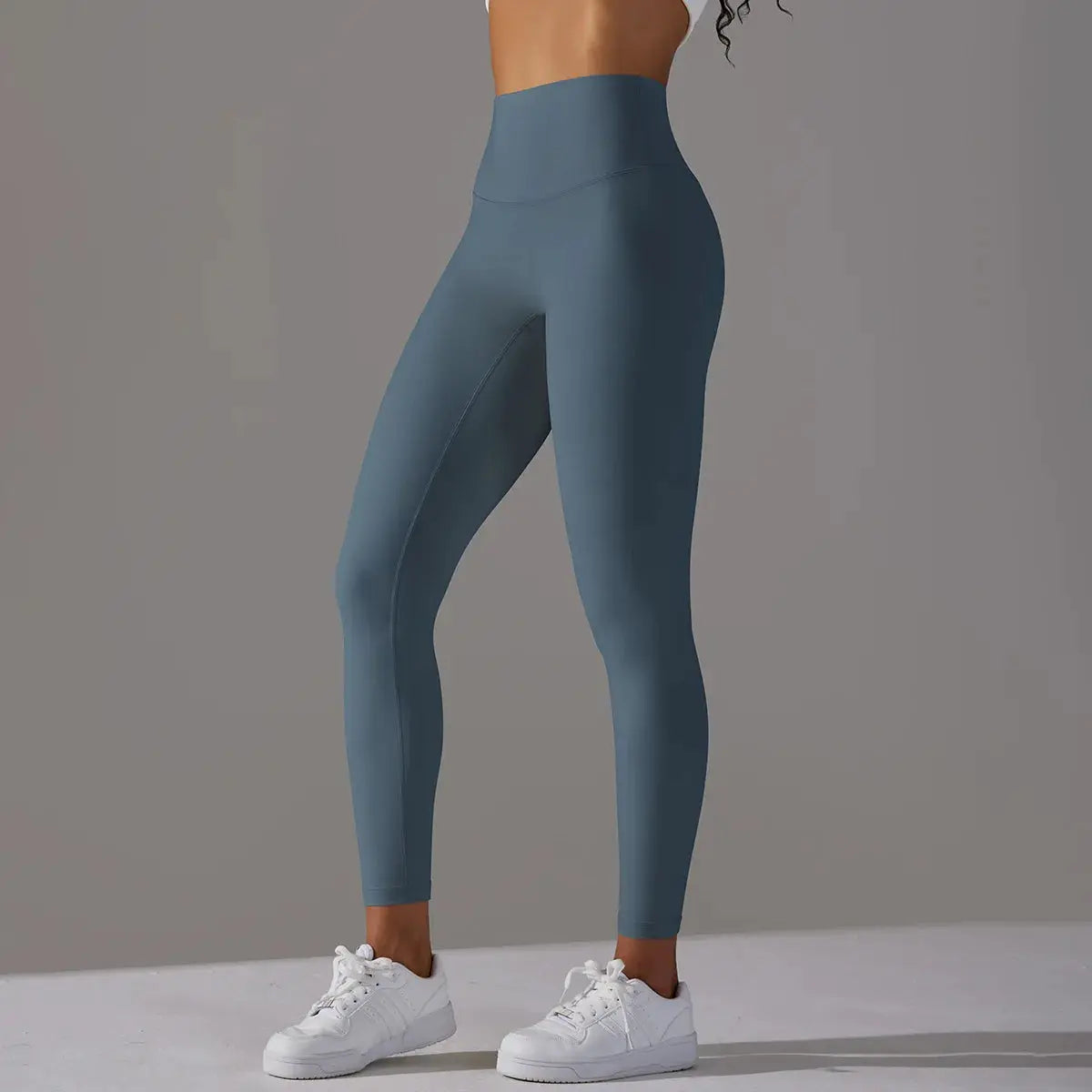 Simples Market high-waist leggings in blue-gray for yoga, running and gym workouts.