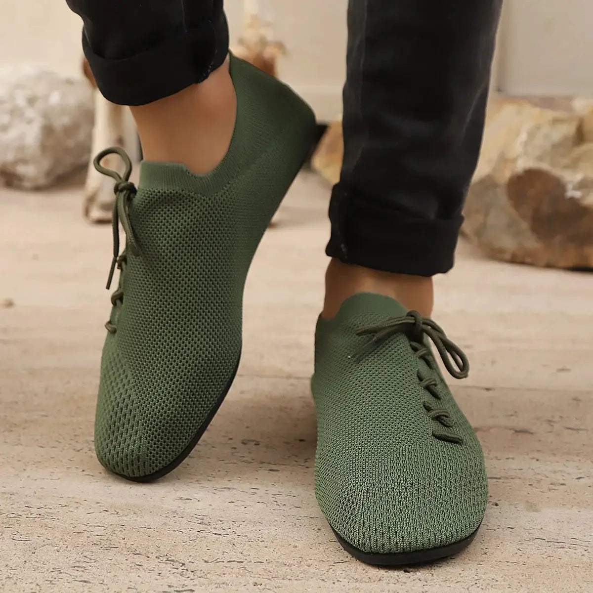 Men's olive green breathable mesh loafers by Simples Market with lace-up design