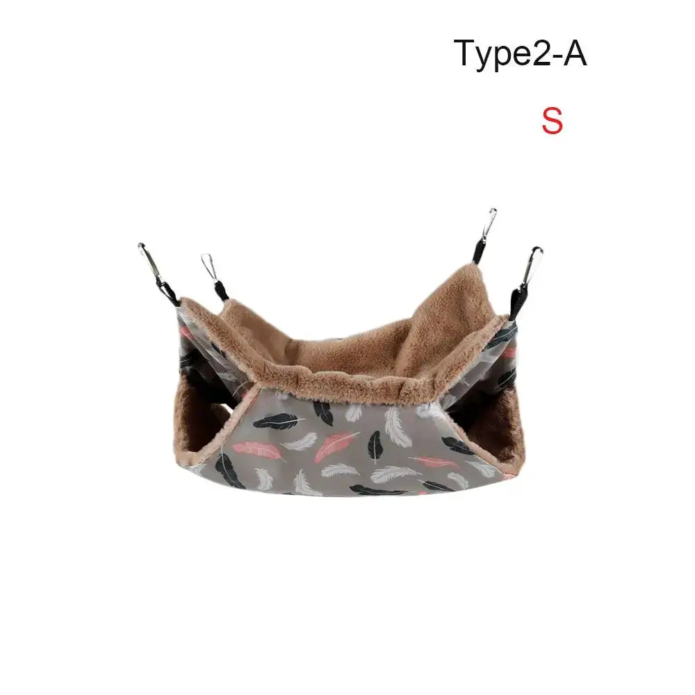 Simples Market hamster hammock with double-layer sleeping bag, gray feather-print exterior, brown plush lining.