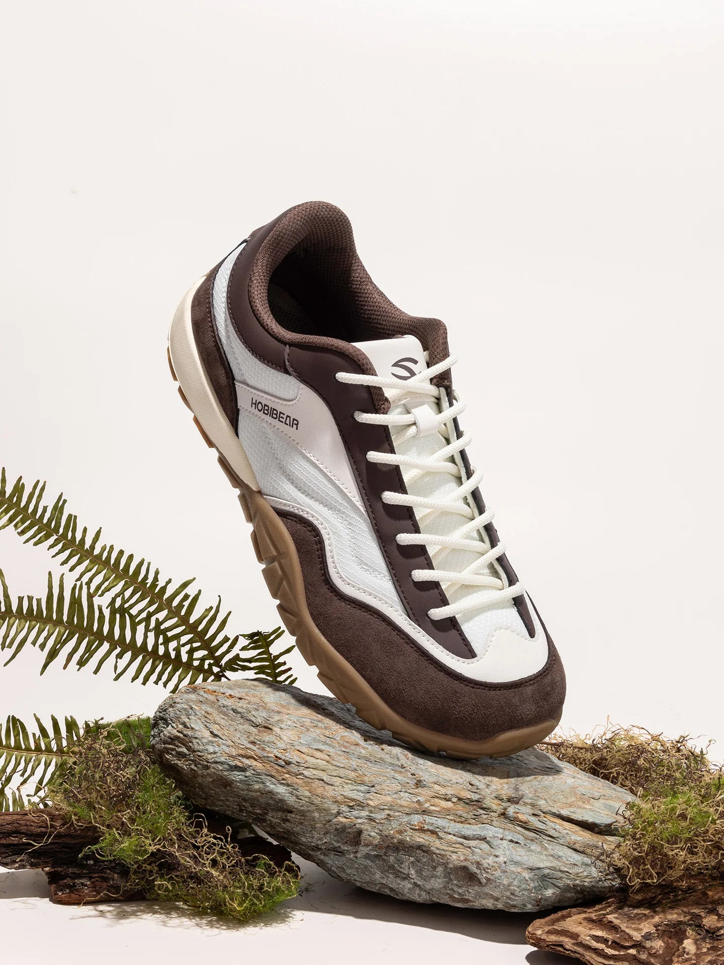 HOBIBEAR wide-width hiking shoes, white and brown mesh-suede sneakers with rugged non-slip sole