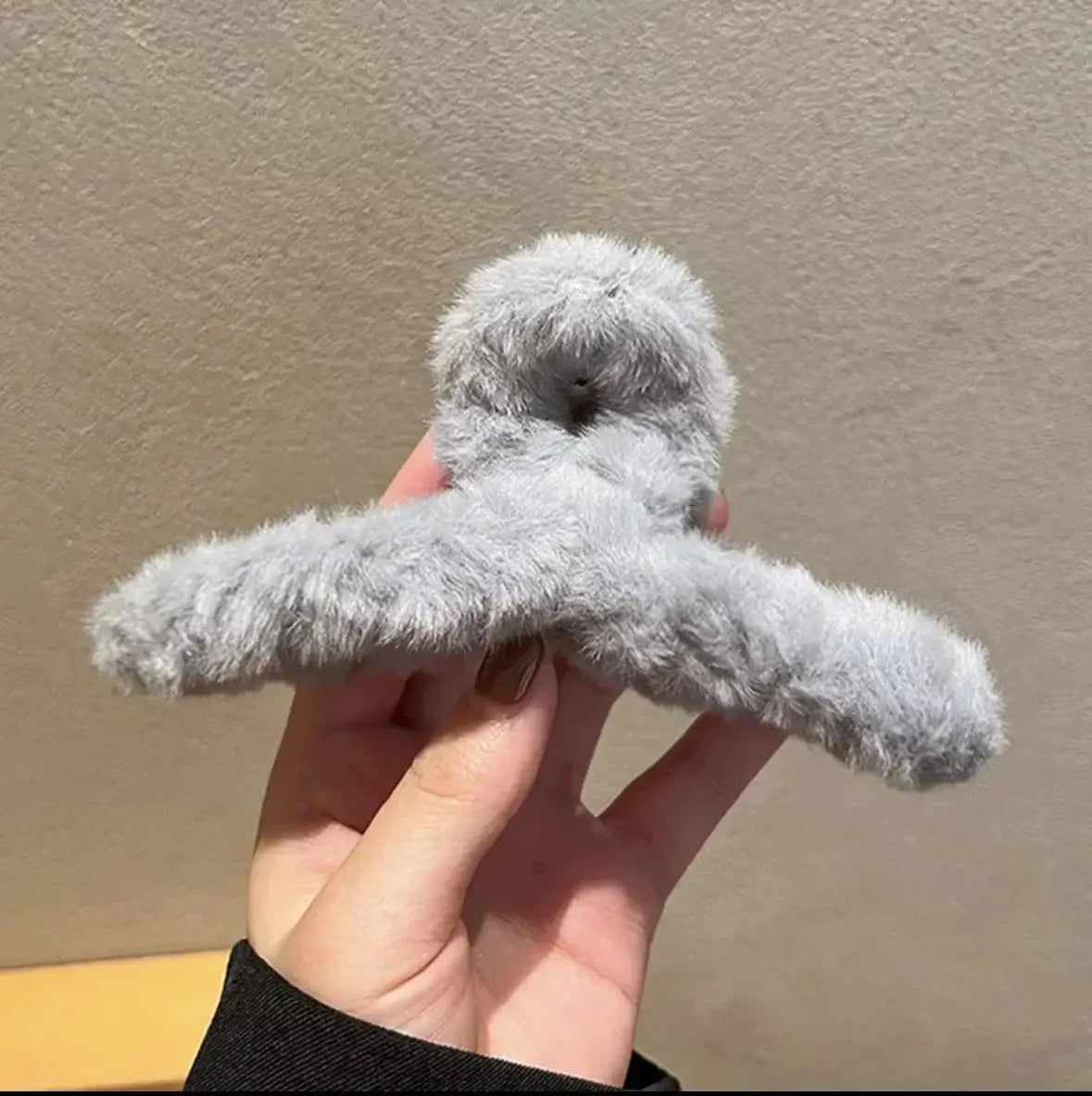 CosyGlam Winter Faux Fur Hair Claw Clip Acrylic Crab Barrette For Cosy Winter Styles